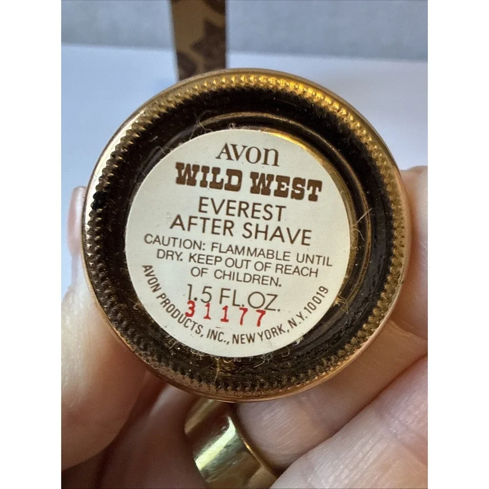Vintage Avon Everest After Shave Bullet Decanter Wild West Full Box Marshal